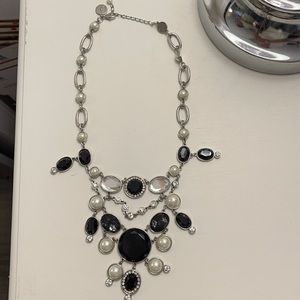 White House black market necklace